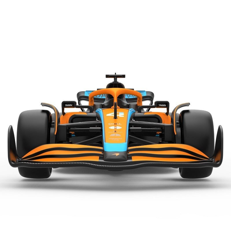 Masinuta metalica McLaren F1 MCL36, scara 1 la 24