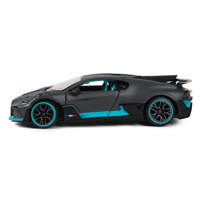Masinuta metalica Bugatti Divo, scara 1 la 24