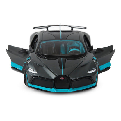 Masinuta metalica Bugatti Divo, scara 1 la 24