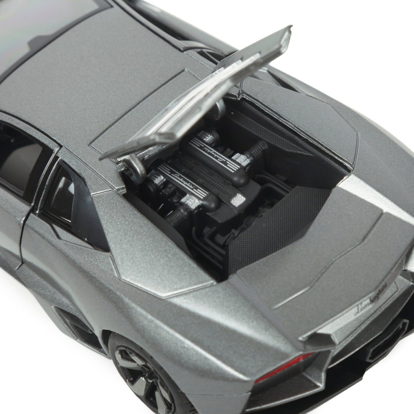 Masinuta metalica Lamborghini Reventon, scara 1 la 24